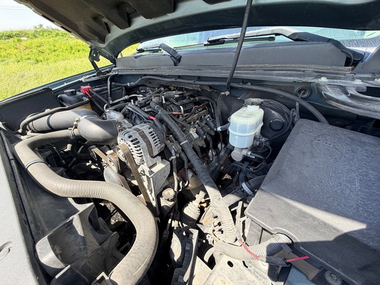 #24066-•-2011-chevrolet-silverado-pickup-truck-image-39