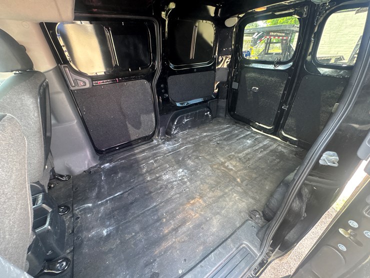 2016-nissan-nv200-image-7