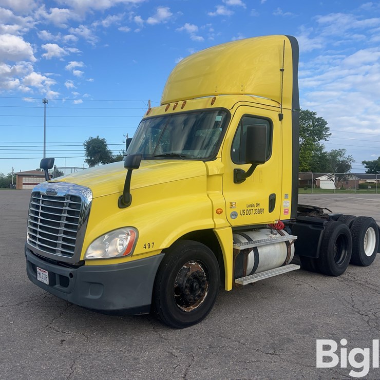 2016 FREIGHTLINER CASCADIA 125