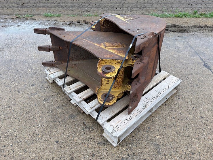 caterpillar-307c-image-12