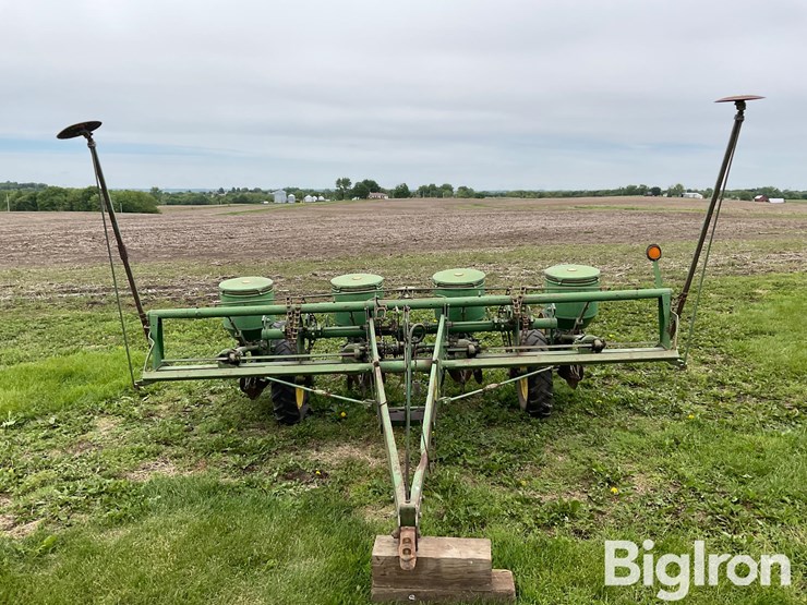 john-deere-1240-image-2