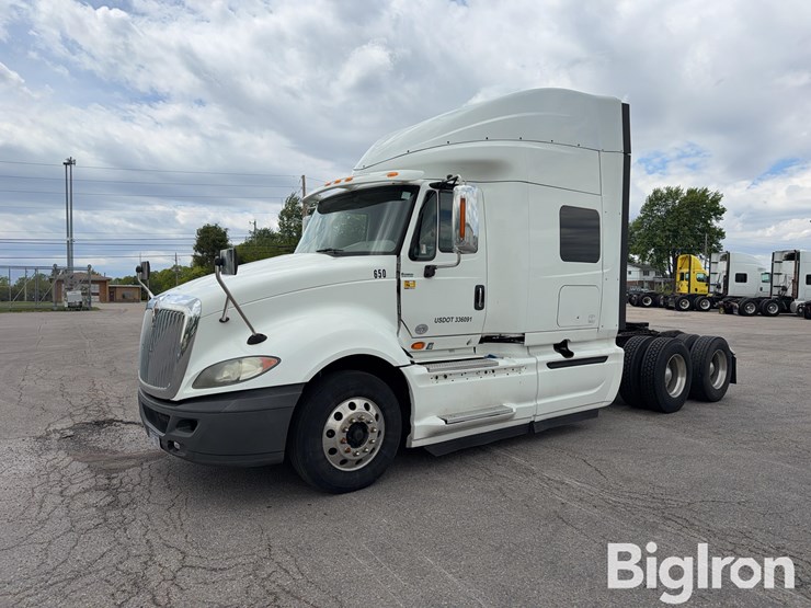 2016-international-prostar-image-1