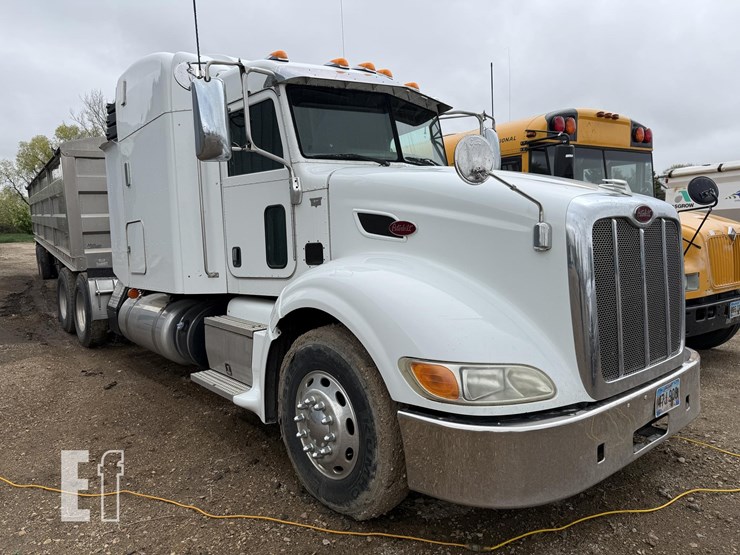 2012-peterbilt-386-image-1