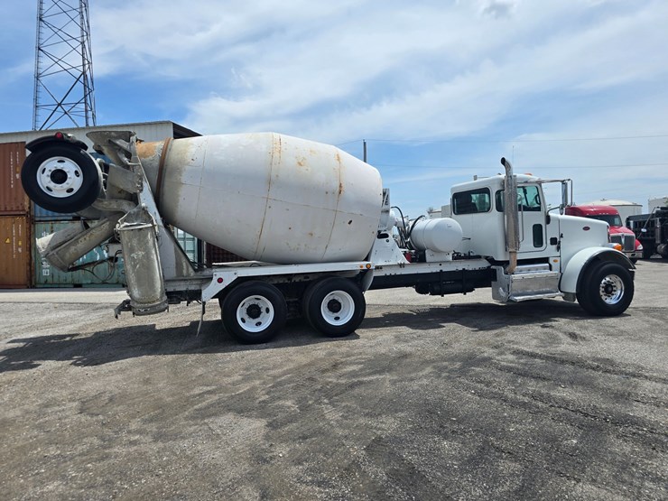 2014-peterbilt-365-image-31
