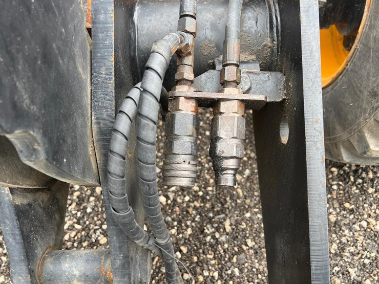 2022-jcb-407-image-13