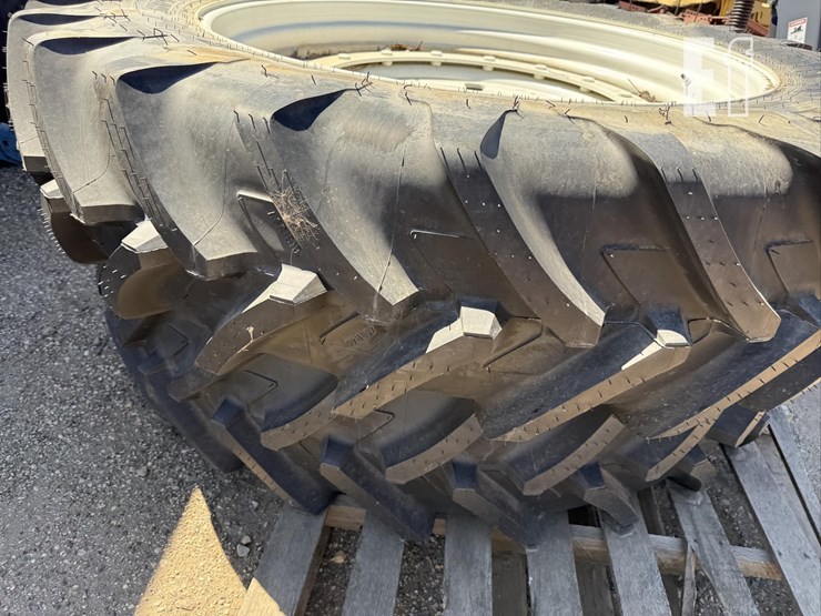 2x-michelin-radial-x-agribib-420/80r46-tires-on-10-image-11