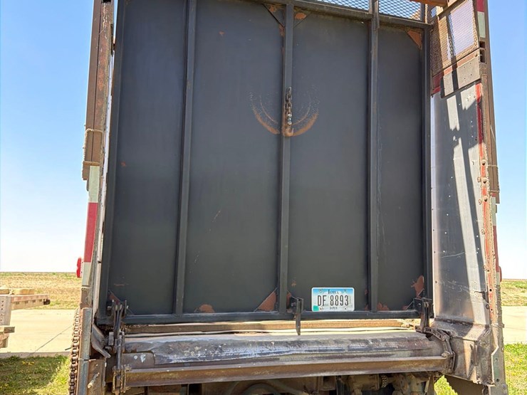 1976-bobc-30ft-live-bottom-semi-silage-trailer-image-34