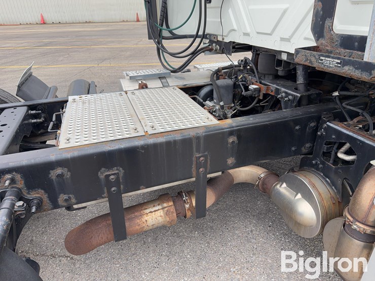 2015-international-prostar-image-19