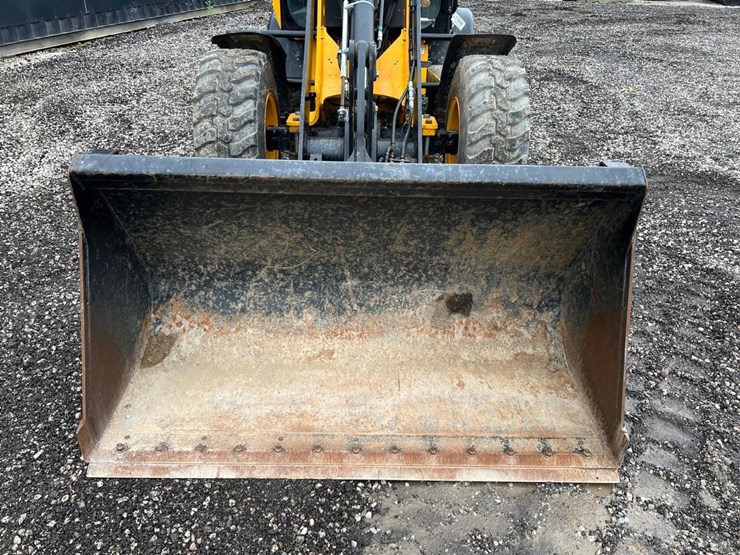 2022-jcb-407-image-11