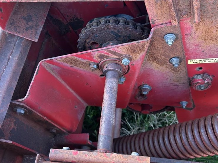 new-holland-490-image-10