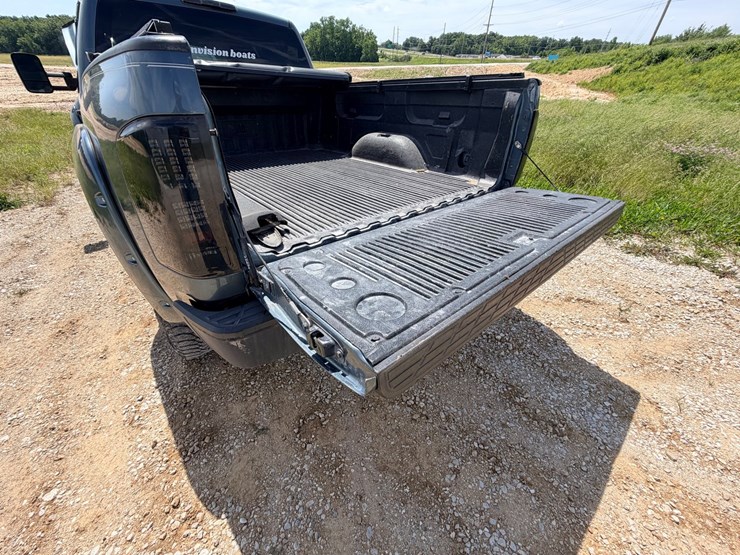 #24066-•-2011-chevrolet-silverado-pickup-truck-image-69