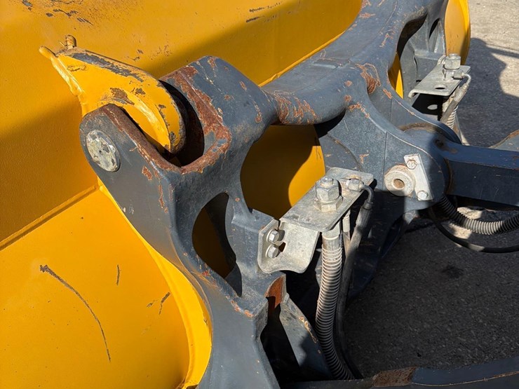 deere-344l-image-8