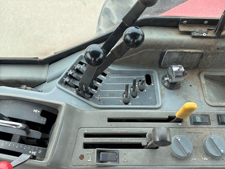 case-ih-7140-image-39