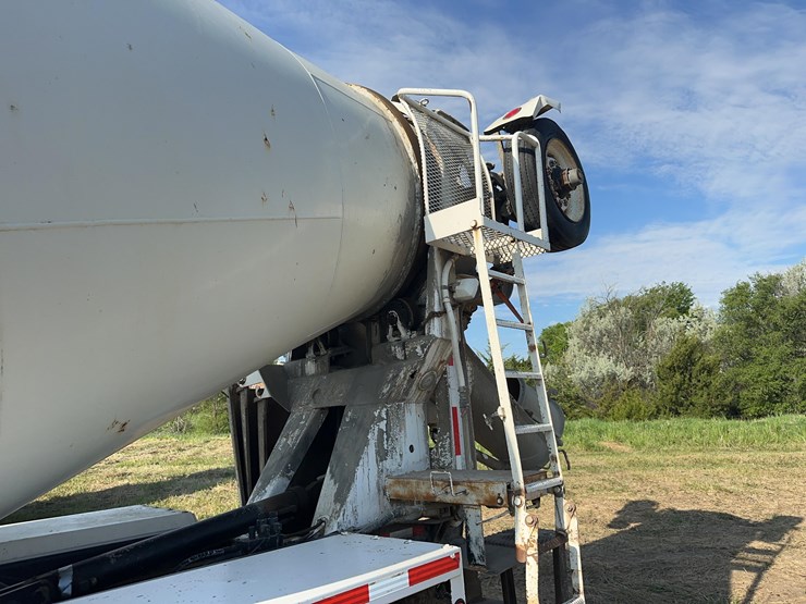 1996-mack-rd688c-cement-truck-image-59