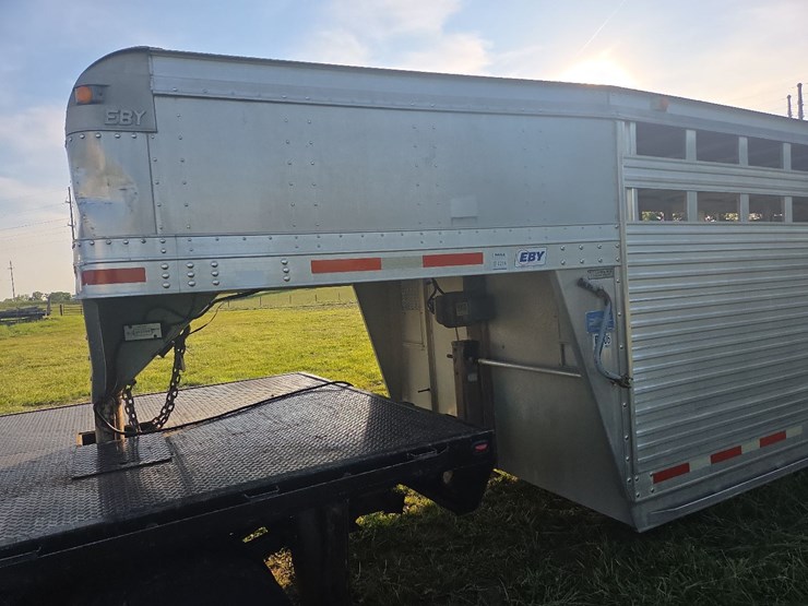 2002-eby-ruffneck-8'x24'-aluminum-livestock-trailer-image-23