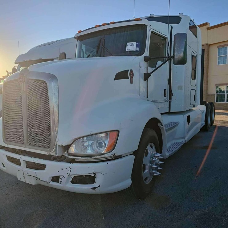 2012 KENWORTH T660
