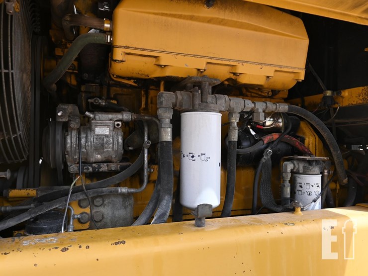 1996-deere-772bh-image-3