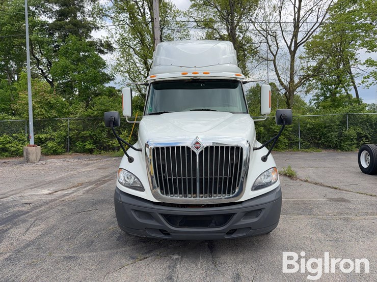 2016-international-prostar-image-2