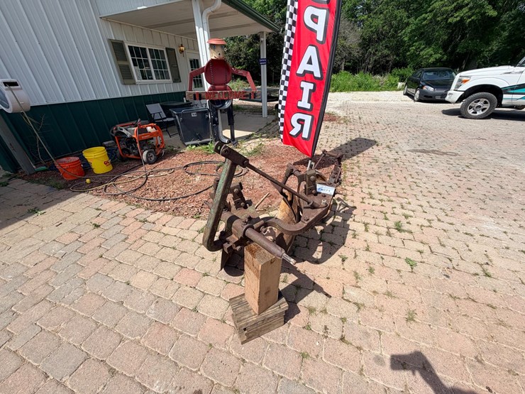 #24071-•-two-bottom-moldboard-plow-image-13
