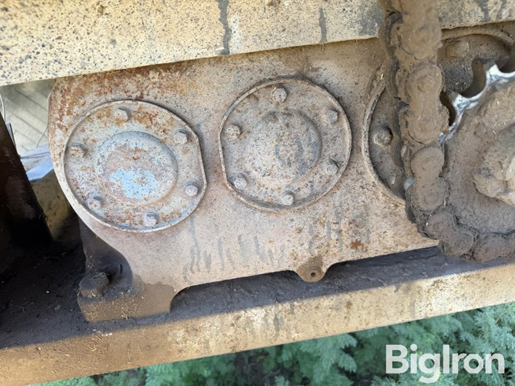 1980-ford-700-image-20
