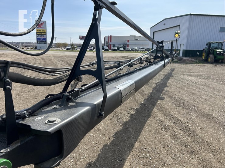 2020-john-deere-r4045-image-70