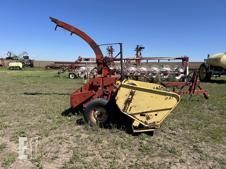 new-holland-892-image-2