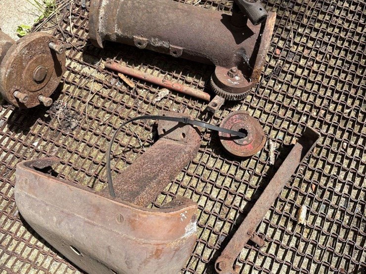 amigo-77-parts-tractor-image-4