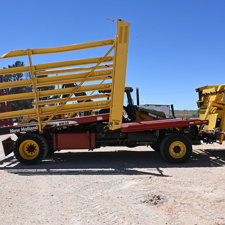 NEW HOLLAND BW38