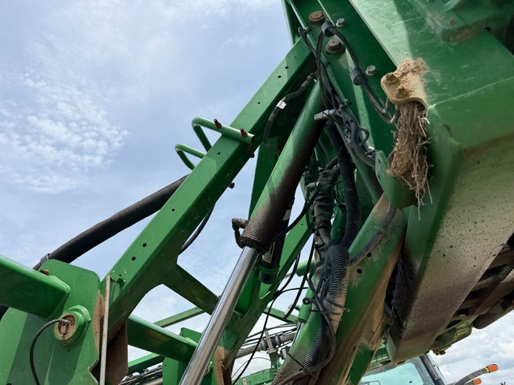 2016-john-deere-r4038-image-68