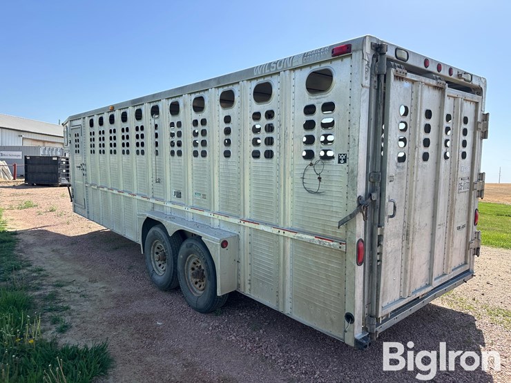 2004-wilson-livestock-trailer-image-7