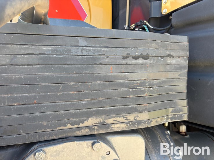 cat-challenger-mt855b-track-tractor-image-9