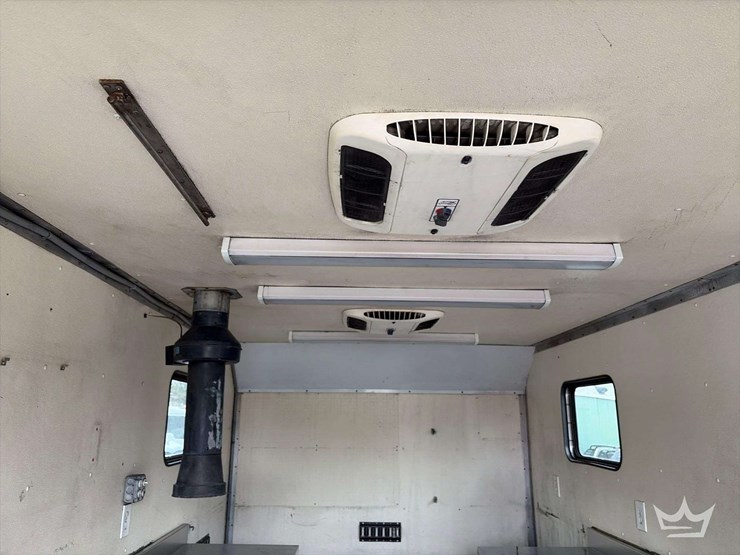 2011-international-durastar-4300-image-25