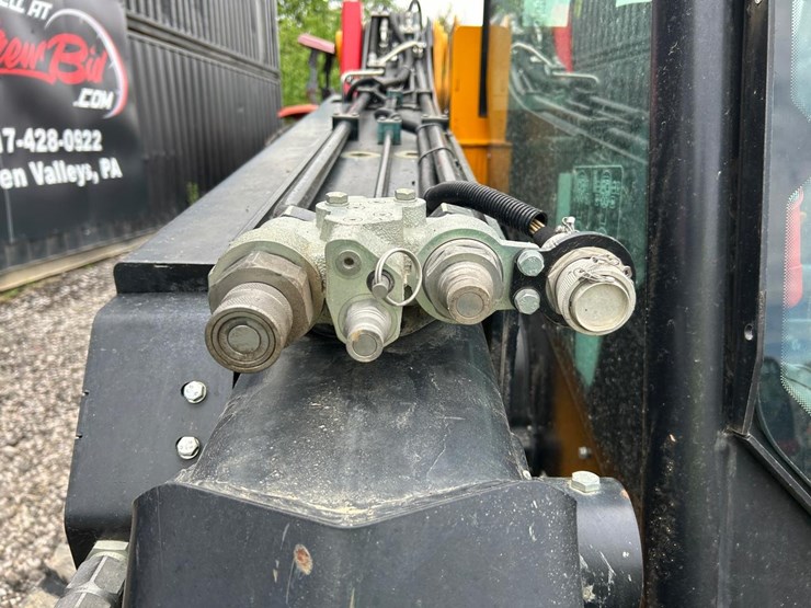 2023-jcb-3ts-8t-image-11