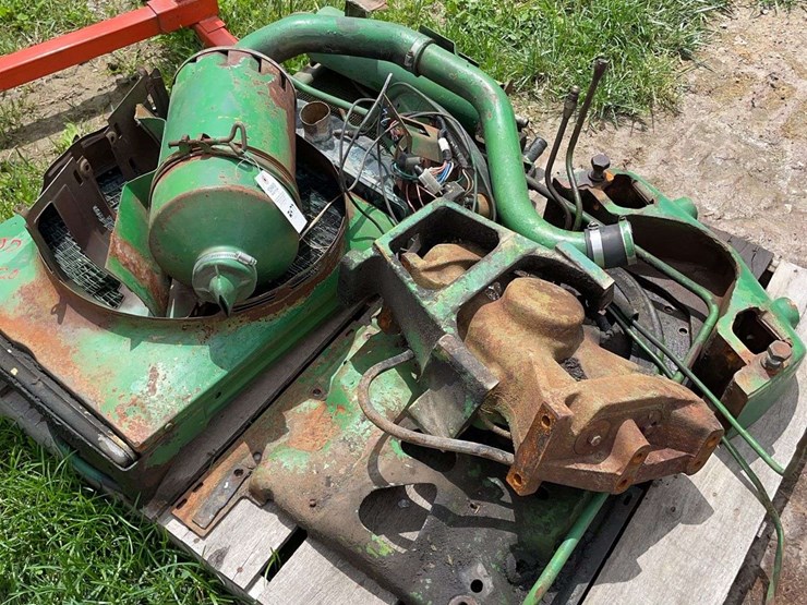 john-deere-3020-image-1