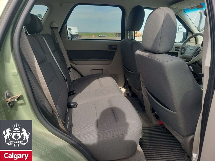 ford-escape-hybrid-image-29