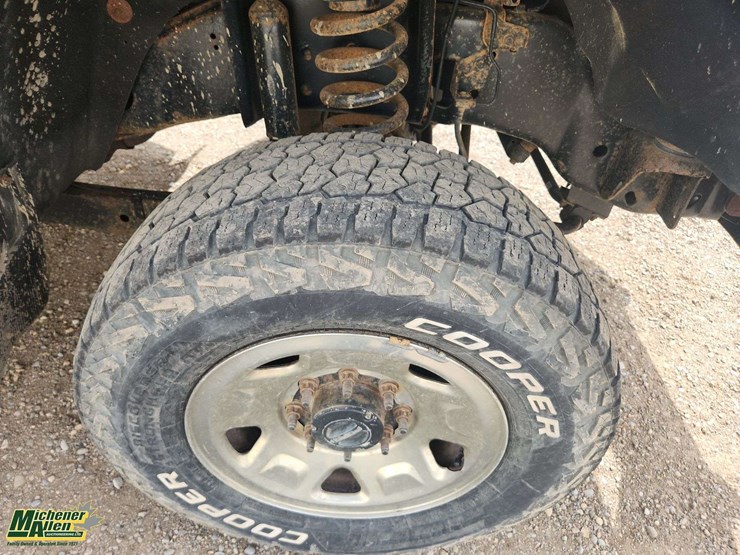 2011-ford-f350-image-13