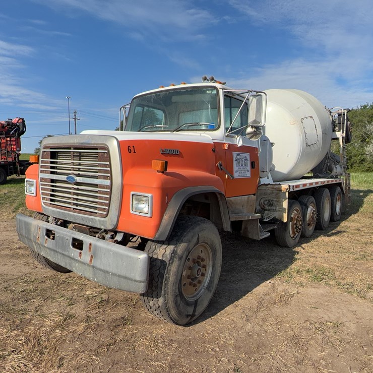 1996 FORD LT9000