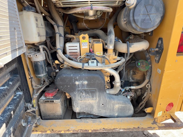 2016-caterpillar-262d-image-14