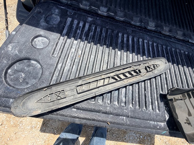 #24066-•-2011-chevrolet-silverado-pickup-truck-image-73