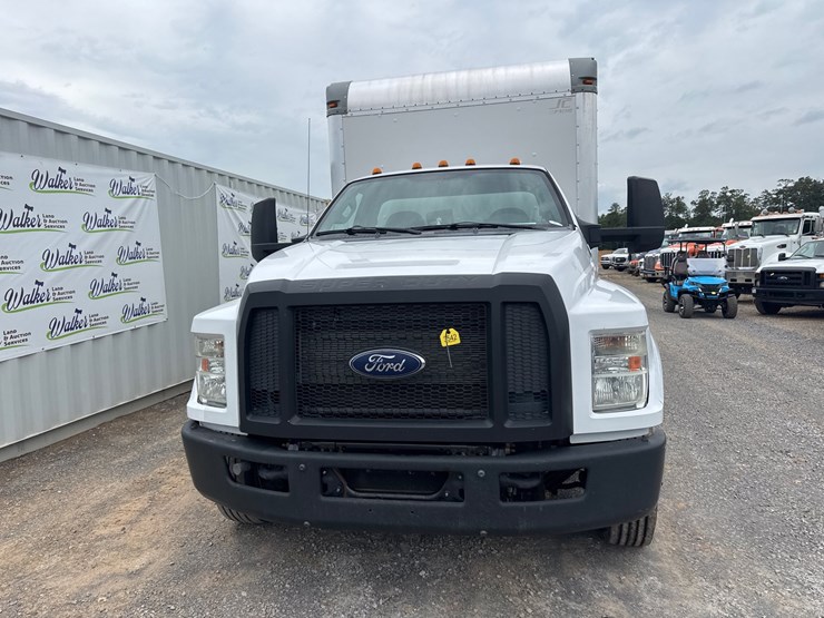 2016-ford-f650-image-3