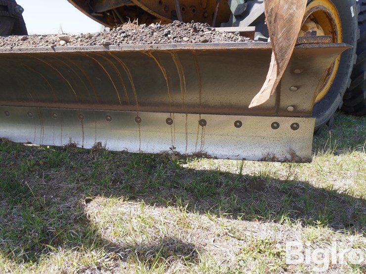 1968-caterpillar-12f-image-14