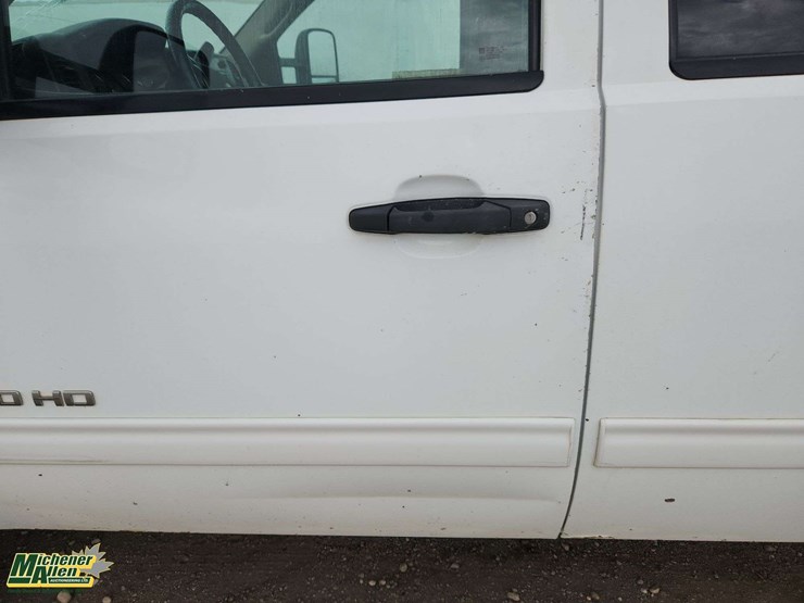 2012-chevrolet-silverado-3500hd-image-51