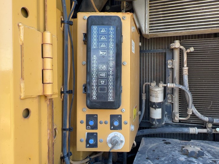 2012-caterpillar-321d-excavator-image-40