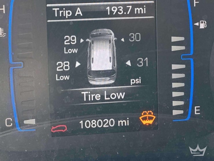 2022-chrysler-voyager-image-15