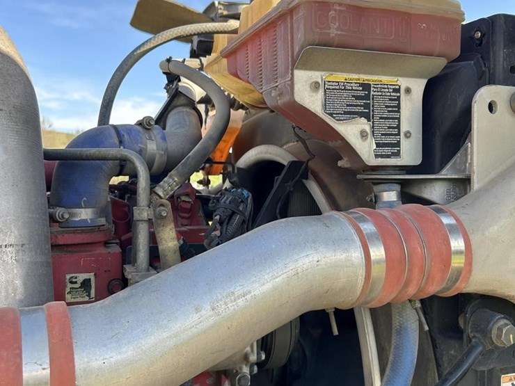 2017-peterbilt-389-image-28