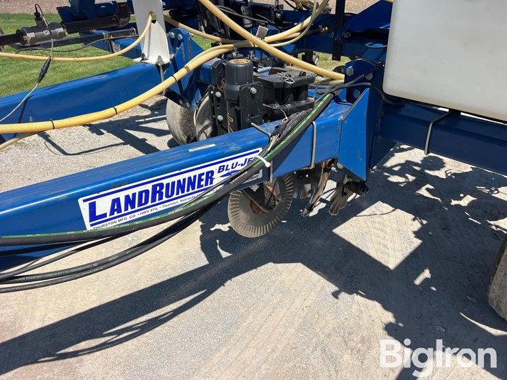 blu-jet-landrunner-image-18