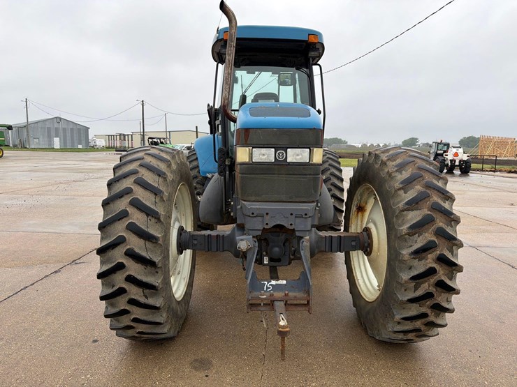 new-holland-tv140-image-4