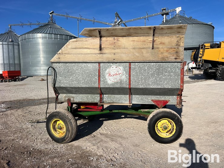 heider-barge-wagon-w/-hoist-image-8