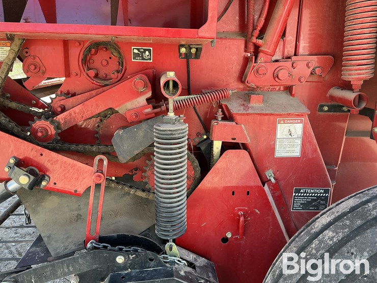 2011-case-ih-rb564-image-15