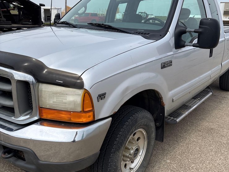 2001-ford-f250-image-25